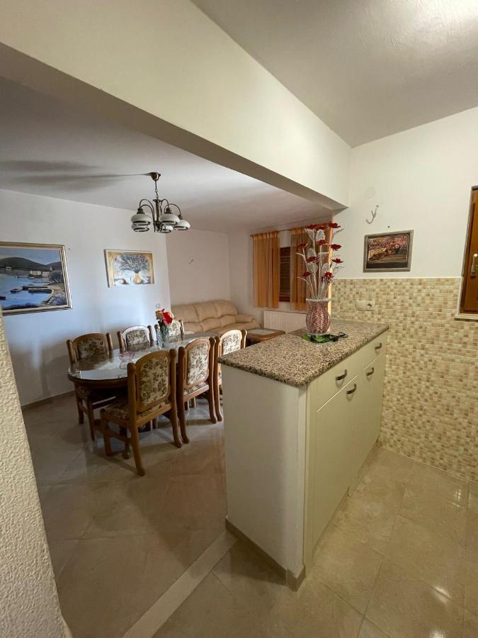 Apartman Ivan Traù Esterno foto