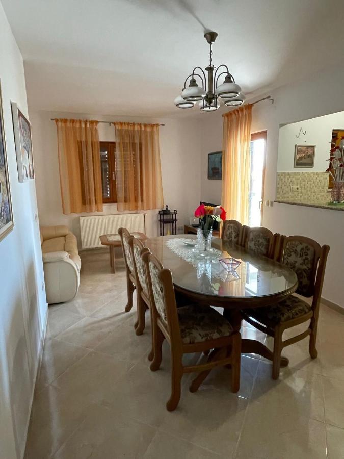Apartman Ivan Traù Esterno foto